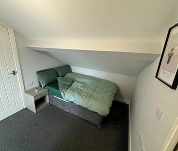 1 bedroom in a house share to rent - Photo 1