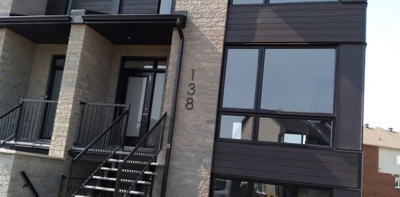 3 1/2 - 1 CHAMBRE/1 SALLE BAIN/EAU - Photo 2