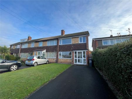 3 bedroom end of terrace house to rent - Photo 2