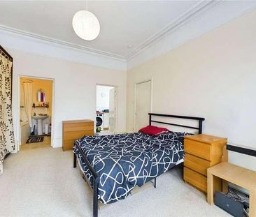 London Road, Newbury, Berkshire, RG14 - Photo 2