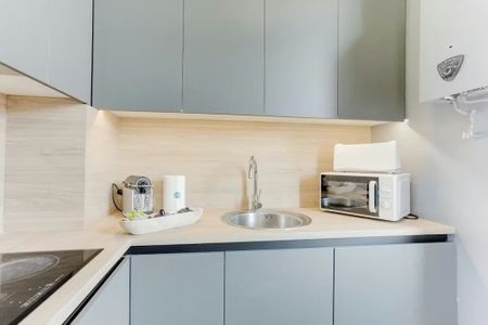 Carrer de Rocafort, Barcelona, Catalonia 08015 - Photo 4