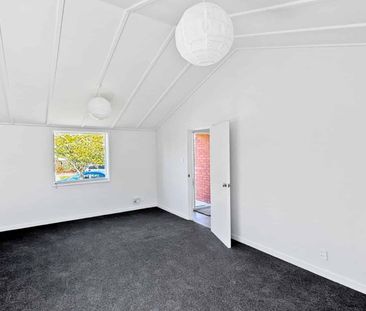 SOMERFIELD - TWO BEDROOM RENOVATED TOWNHOUSE - Photo 4
