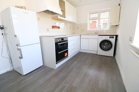 2 bedroom apartment to rent - Photo 3