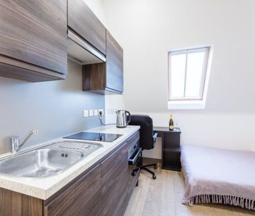 Studio to rent - Photo 3