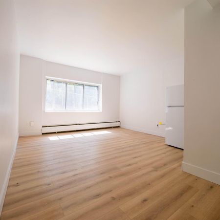 Montréal – 1 MOIS GRATUIT – 3 1/2 et 4 1/2 Côte-des-Neiges Frigo, poêle inclus - Photo 4