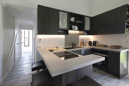 LUXE LIVING - Photo 3