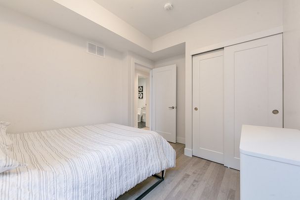 Modern Bright 1.5 Bed + 1 Bath Near Bloor and Dufferin - Photo 1