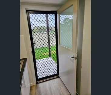 1/159 Kianawah Road, Wynnum West, Qld 4178 - Photo 3