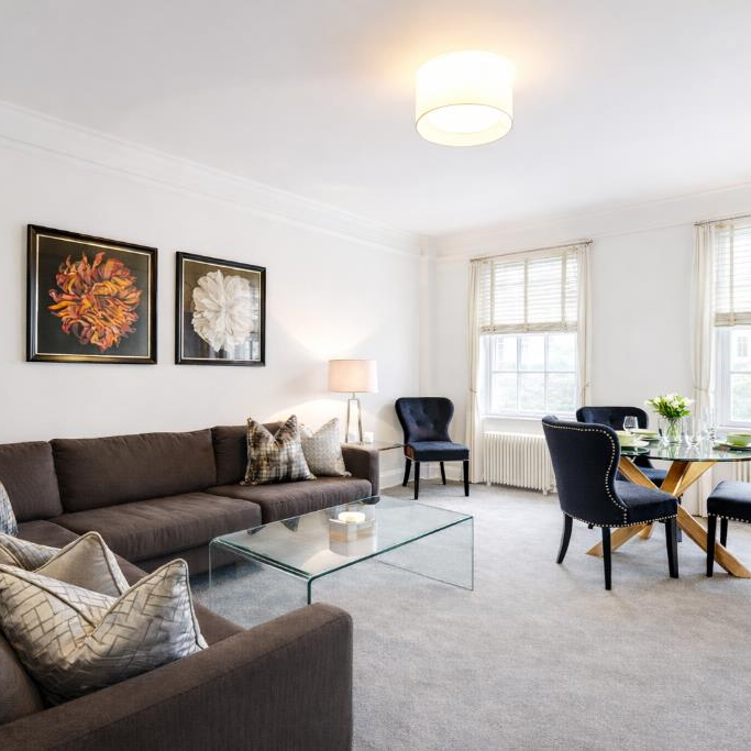 Fulham Road - Photo 1