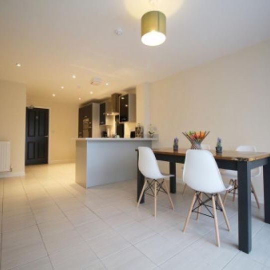 1 bedroom in a house share to rent - Photo 1