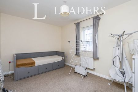 2 bedroom apartment to rent Foxtail Road, Waterlooville, Hampshire, PO7 - Photo 3