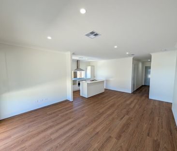 BRAND NEW 3x2 Family Home! - Photo 5