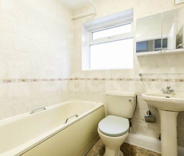A spacious and well-presented two-bedroom property available to ren... - Photo 3