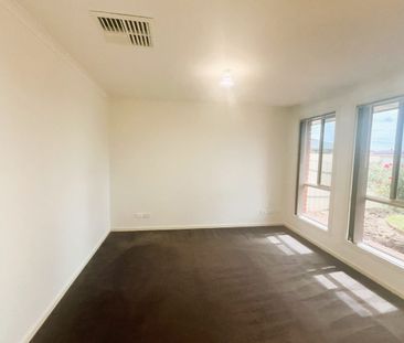 FABULOUS HOME - 2 LIVING - GORGEOUS ENTERTAINING SPACE. - Photo 5