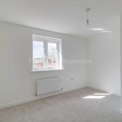 2 bedroom property to rent in Ely - Photo 1