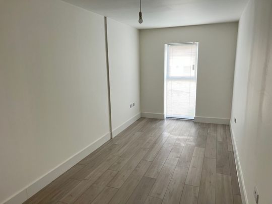 Modern 2-Bedroom, 2-Bathroom Student Apartment in Portswood, Southampton - Photo 1