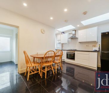 3 bedroom terraced house to rent - Photo 6