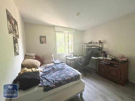 Location Maison 4 pièces 81m² CHALON SUR SAONE 71100 - Photo 2