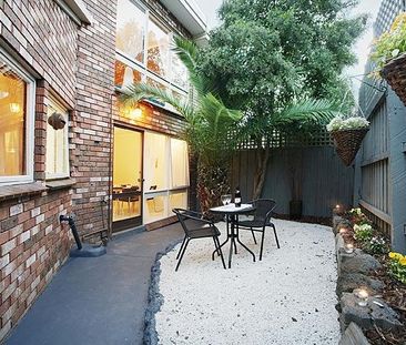 2/6 William Street, Hawthorn VIC 3122 - Photo 3
