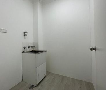 RECENTLY RENOVATED TWO BEDROOM - Photo 5