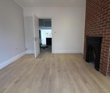 4 bedroom terraced house to rent - Photo 2
