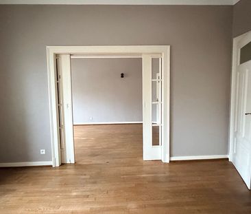 Location Appartement 6 pièces 159m² - Photo 4