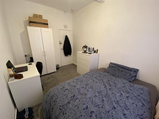 4 bedroom house to rent - Photo 1