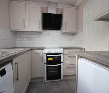 2 bedroom flat to rent - Photo 6