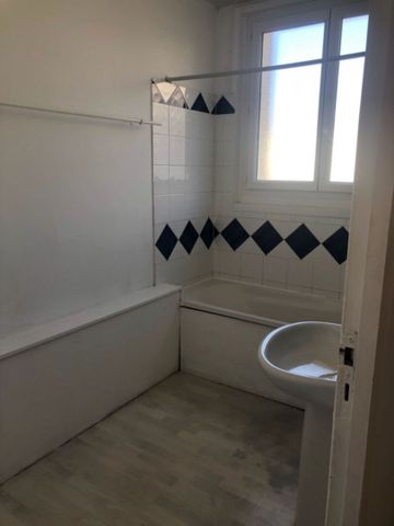 Location Appartement 3 pièces 77m² - Photo 5