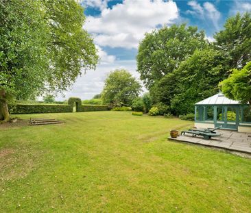 An exquisite four bedroom detached house in a idyllic rural setting... - Photo 2
