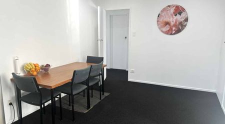 Family Living - Photo 2