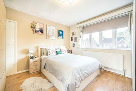 4 bedroom detached house to rent - Photo 3