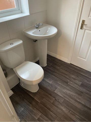 4 bedroom detached house to rent - Photo 5