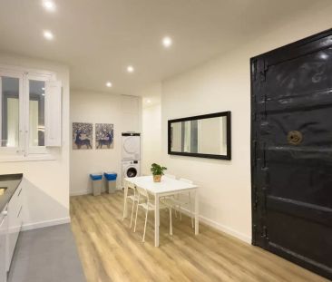 7-bedroom apartment for rent in El Raval, Barcelona - Photo 5