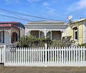 Welcome home to 27 Rintoul Street. - Photo 6