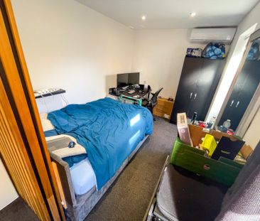 1 Bedroom Flat To Rent in Talbot Village - £730 pcm Tenancy Info - Photo 1