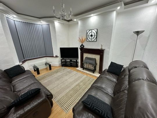 4 Bed Semi-Detached House, Brookfield Road, S7 - Photo 1