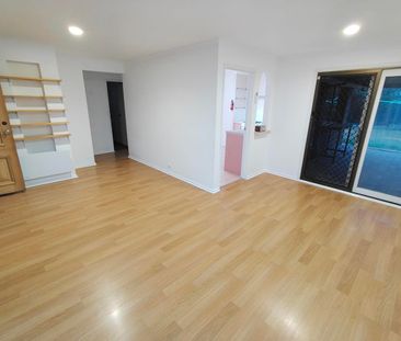 Your New Home Awaits: Spacious 3-Bedroom in Werribee! - Photo 2