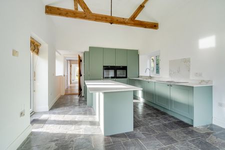 3 bedroom semi-detached house to rent - Photo 5