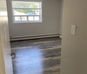 19 Queen Street, Barrie - Photo 6