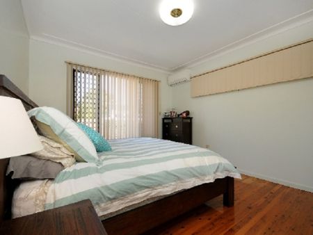 Great Position + Big Bonus Rumpus Room - Photo 5