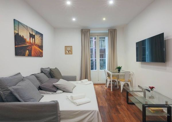 Calle del Caballero de Gracia, Madrid, Community of Madrid 28013