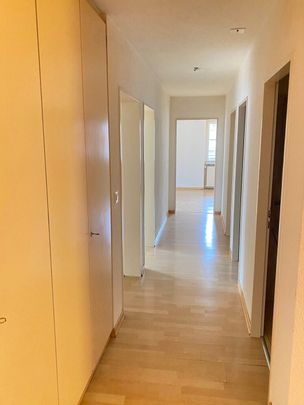 Moderne et spacieux : appartement de 4,5 pièces à Zurich avec balcon et salle de bain privée - Photo 1