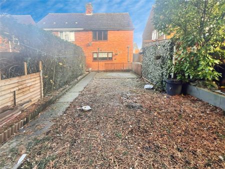 Florence Avenue, Wolverhampton, West Midlands, WV4 - Photo 3