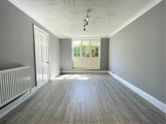 3 bedroom ground floor maisonette to rent - Photo 1