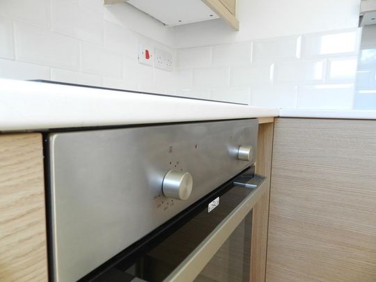 1 bedroom ground floor flat to rent - Photo 1