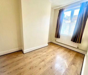 2 Bed Terraced House, Swan Lane, CV2 - Photo 4
