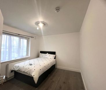 5 bedroom semi-detached house to rent - Photo 3