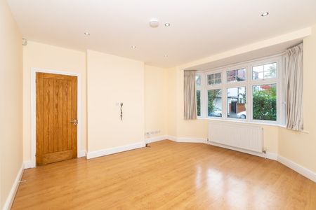 Fabulous Apartment for Rent in Acton, W3 - Photo 3