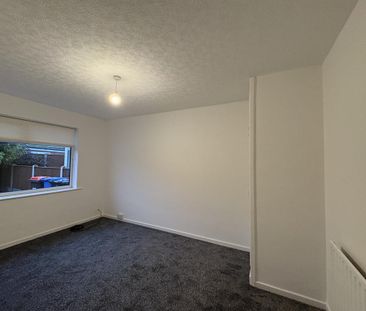 2 bedroom semi-detached bungalow to rent - Photo 6
